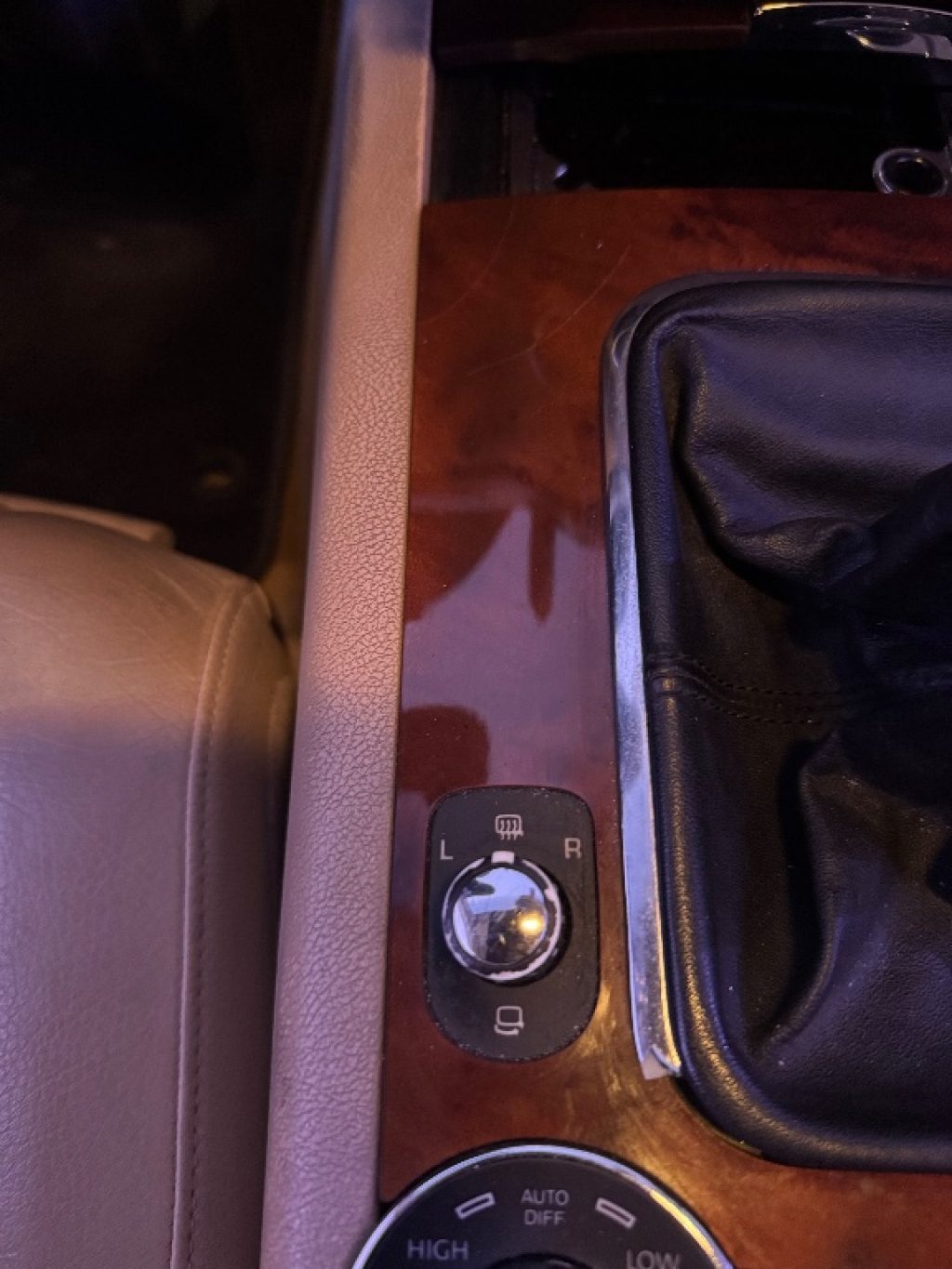 VOLKSWAGEN Touareg 2.5 R5 TDI - 6