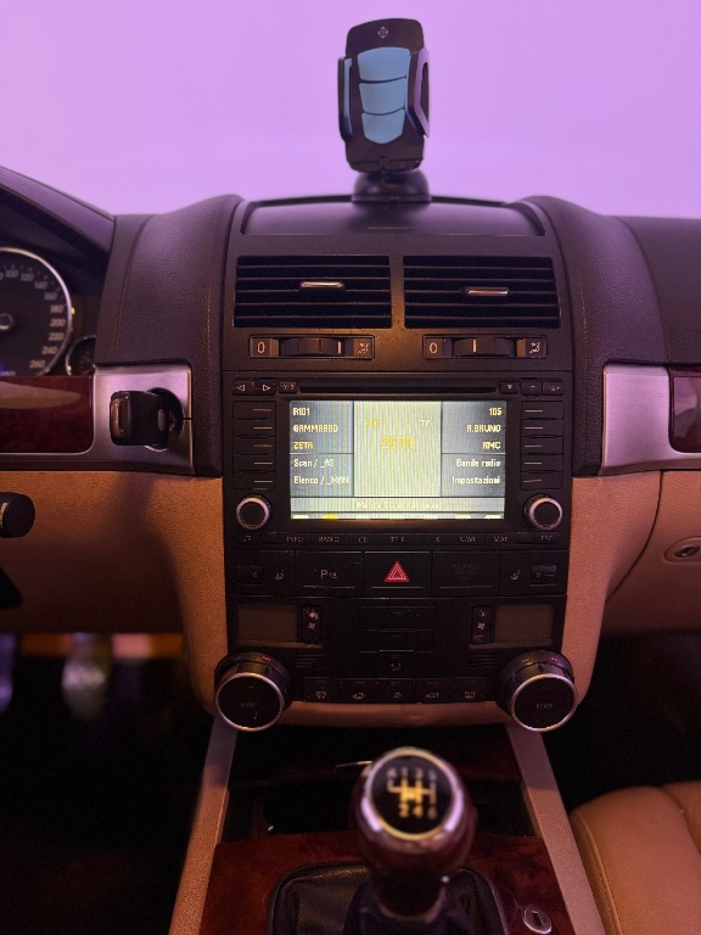 VOLKSWAGEN Touareg 2.5 R5 TDI - 8