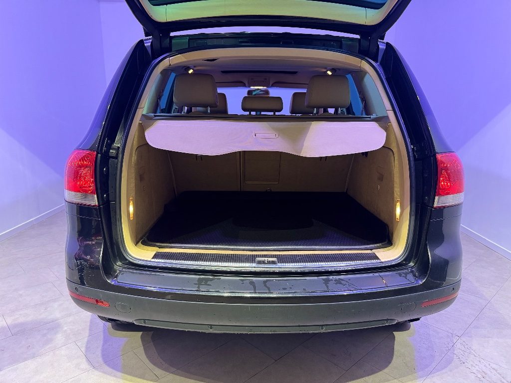 VOLKSWAGEN Touareg 2.5 R5 TDI - 2