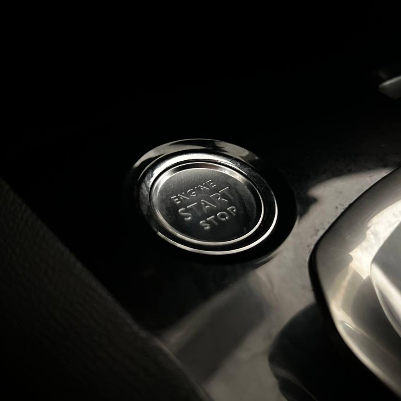 PEUGEOT 3008 Hybrid 225 e-EAT8 GT Pack TETTO APRIBILE - 32