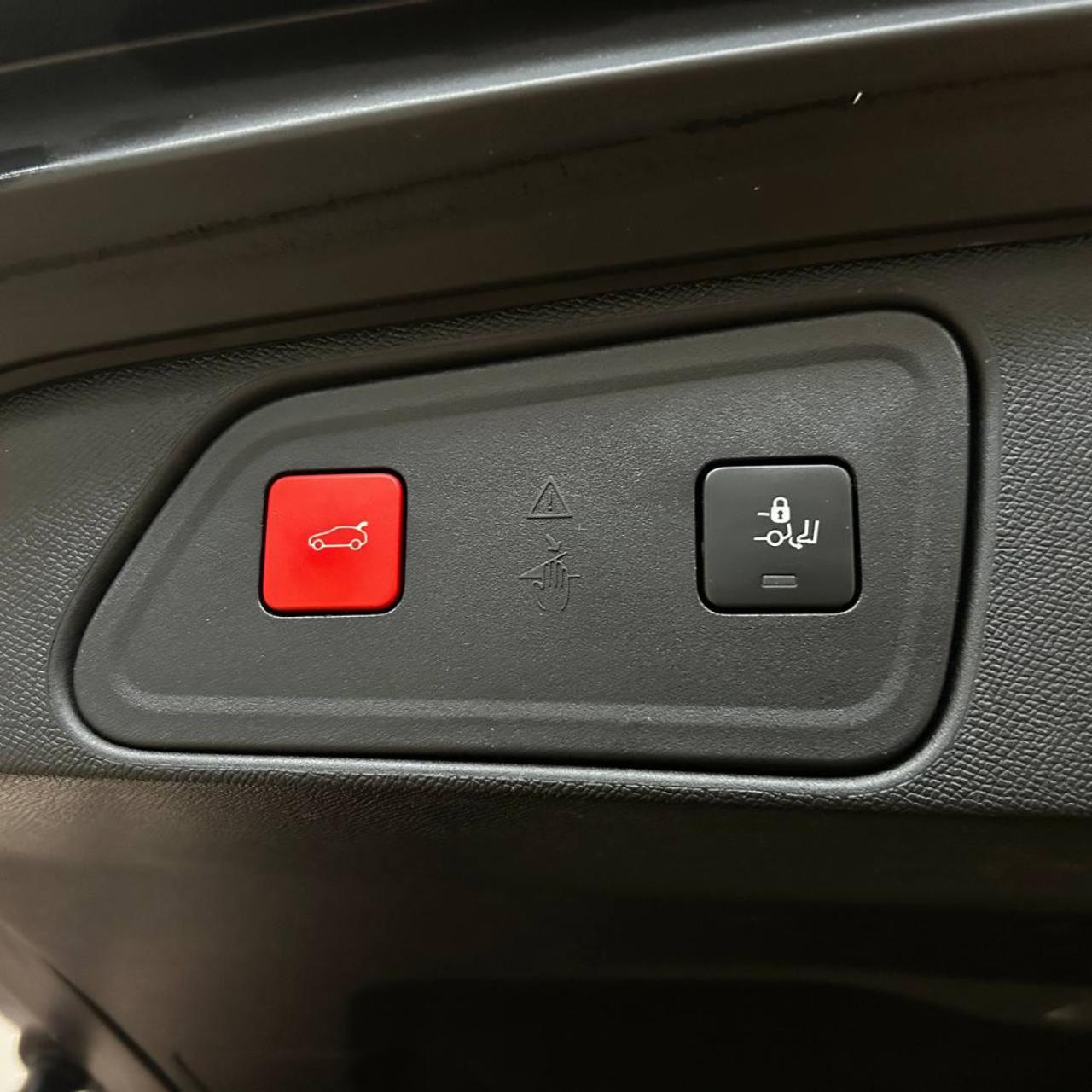 PEUGEOT 3008 Hybrid 225 e-EAT8 GT Pack TETTO APRIBILE - 8