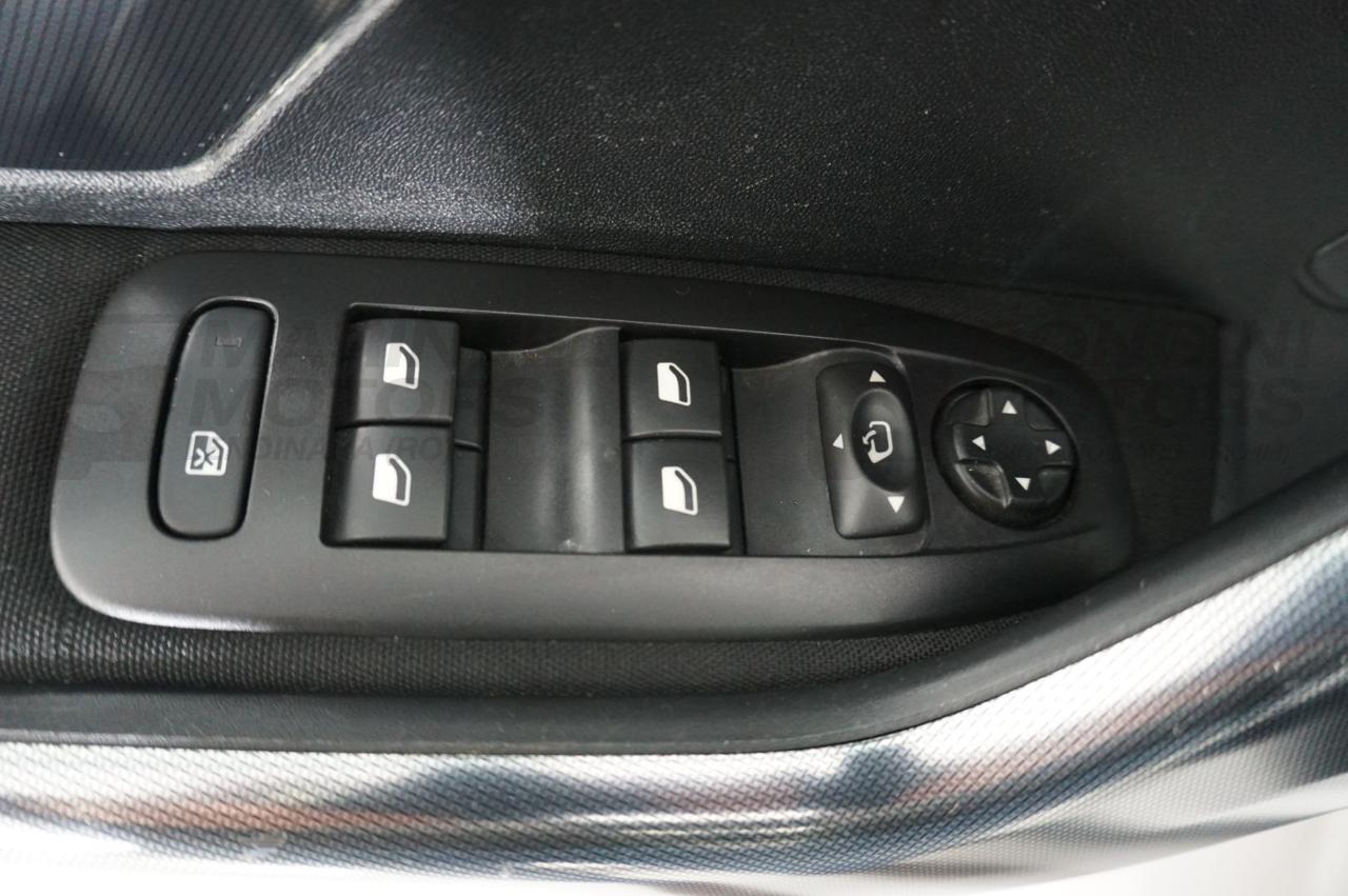 PEUGEOT 2008 BLUEHDI 100CV ALLURE - 19