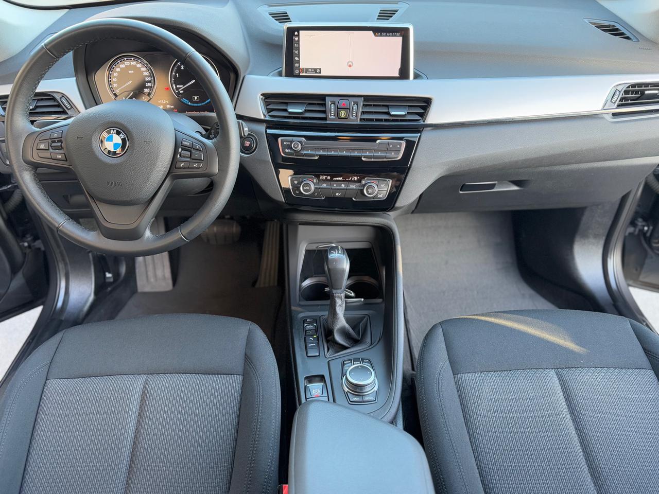 BMW X1 xDrive25e Business Advantage - 10