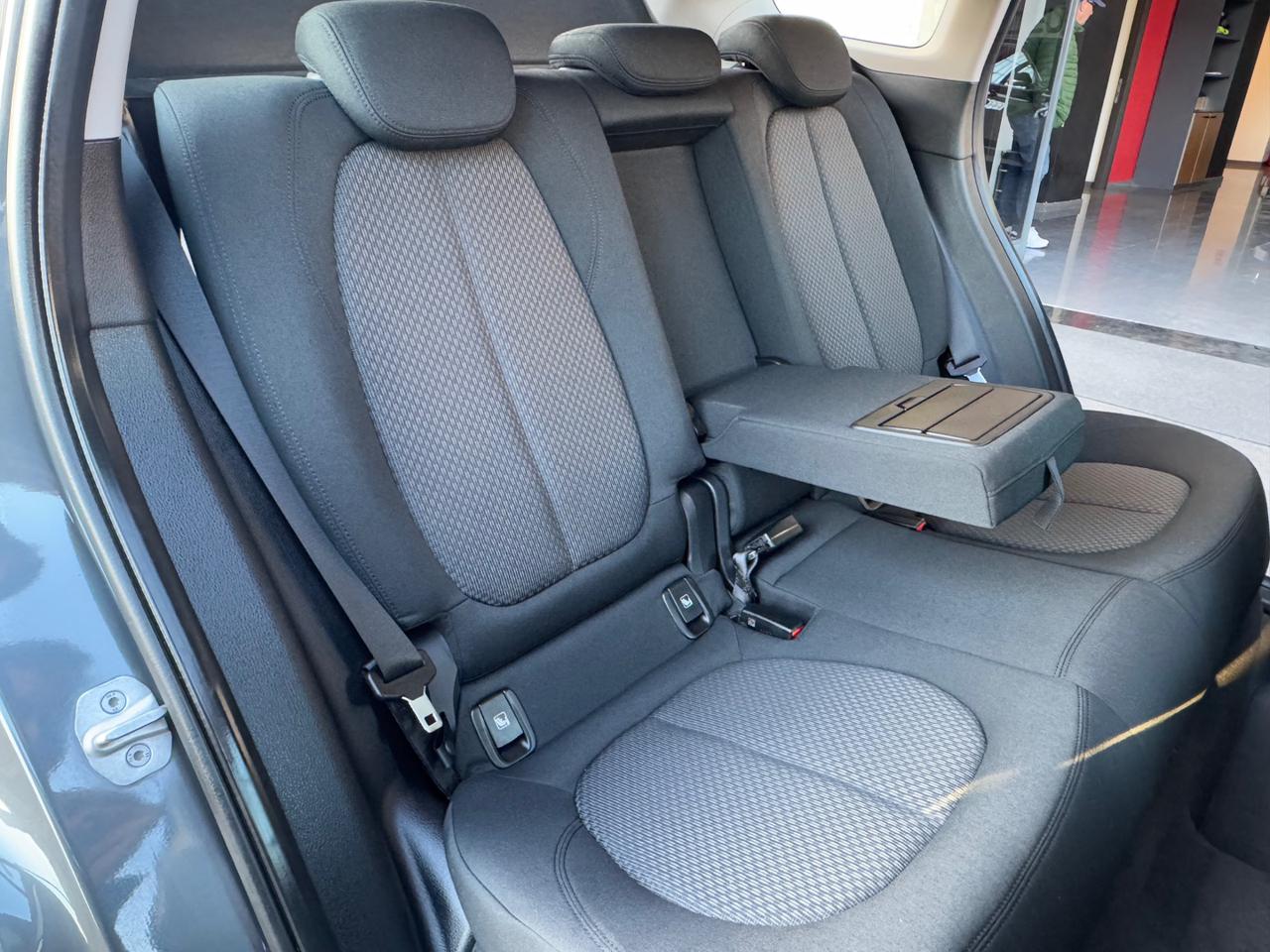 BMW X1 xDrive25e Business Advantage - 8