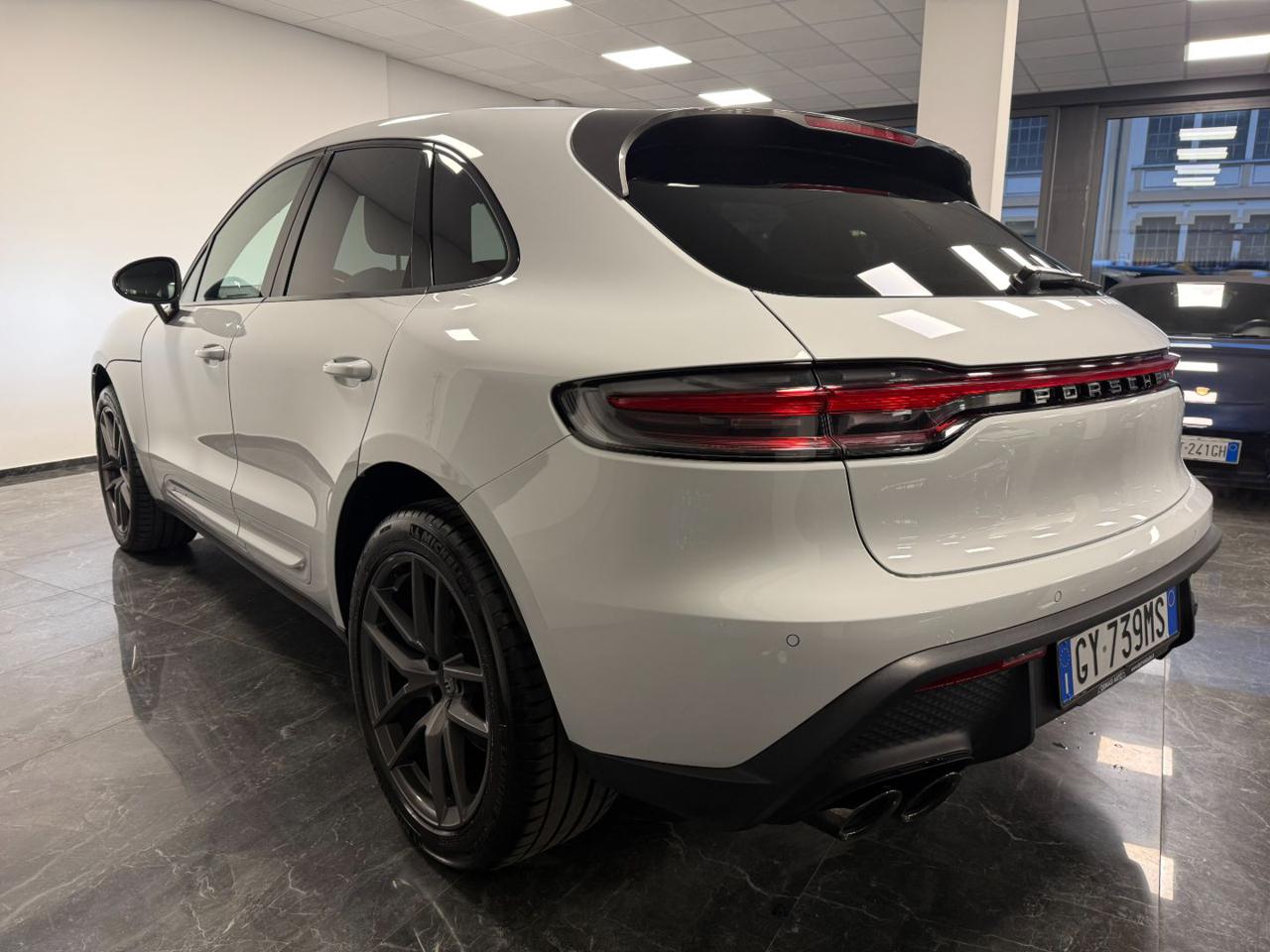 Porsche Macan 2.0 T TETTO / CHRONO / SCARICO/ GARANZIA UFFICIALE 2024 - foto 5