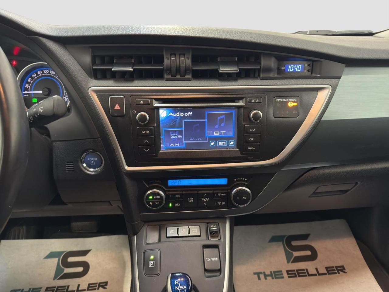 TOYOTA Auris 1.8 Hybrid Active*FULL SERVICE TOYOTA* - 14