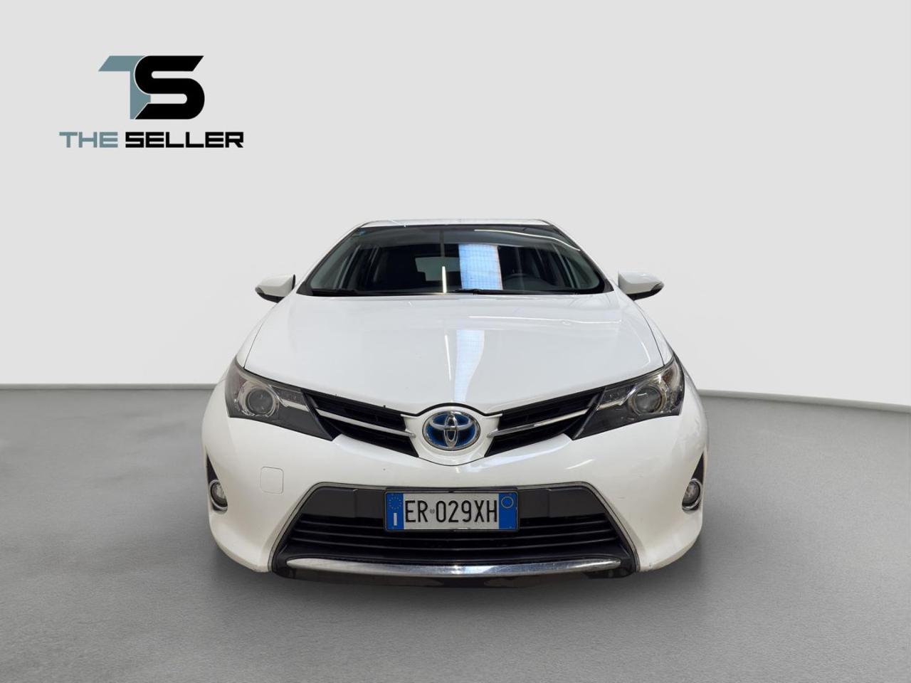 TOYOTA Auris 1.8 Hybrid Active*FULL SERVICE TOYOTA* - 3
