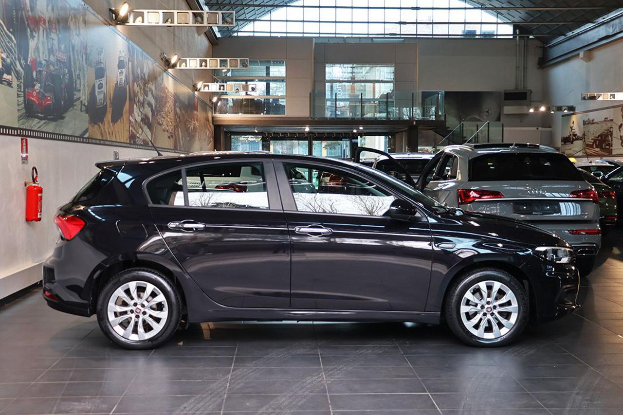 FIAT Tipo 1.4 5p Easy - 2