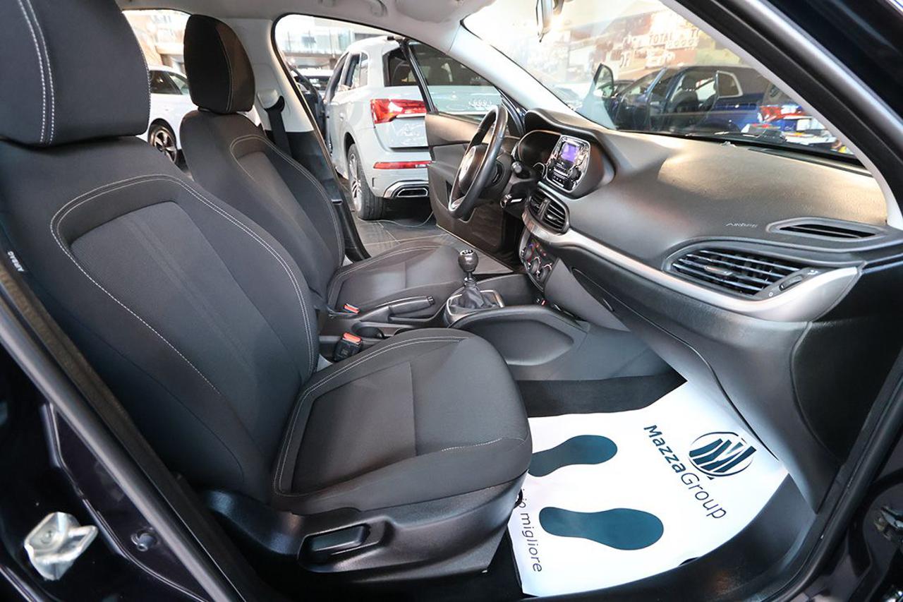 FIAT Tipo 1.4 5p Easy - 27
