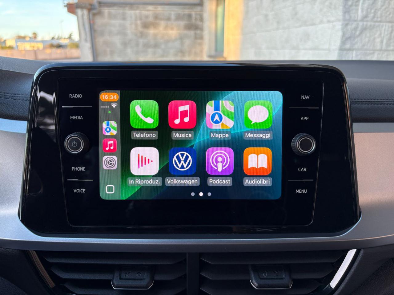 VOLKSWAGEN T-Roc 2.0 TDI SCR 150 CV DSG Business BlueMotion Technol - 18