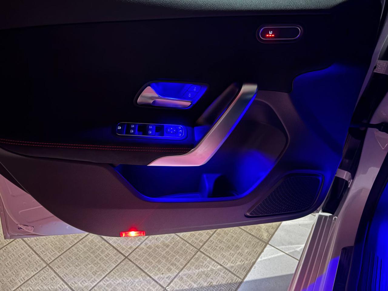 MERCEDES-BENZ A 180 d Automatic AMG Line Premium Plus TETTO PACK NIGHT - 46