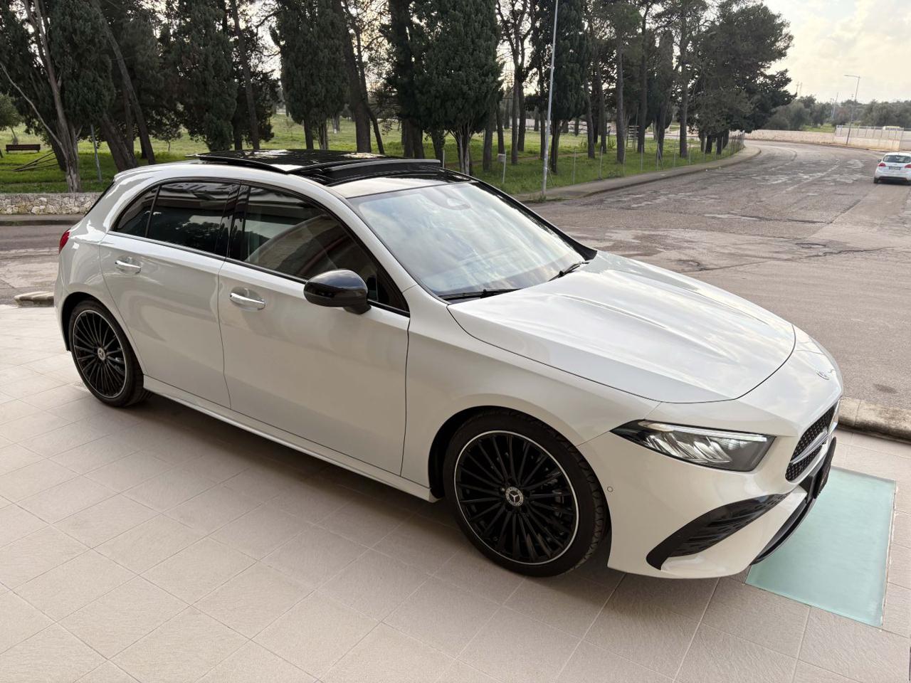 MERCEDES-BENZ A 180 d Automatic AMG Line Premium Plus TETTO PACK NIGHT - 3