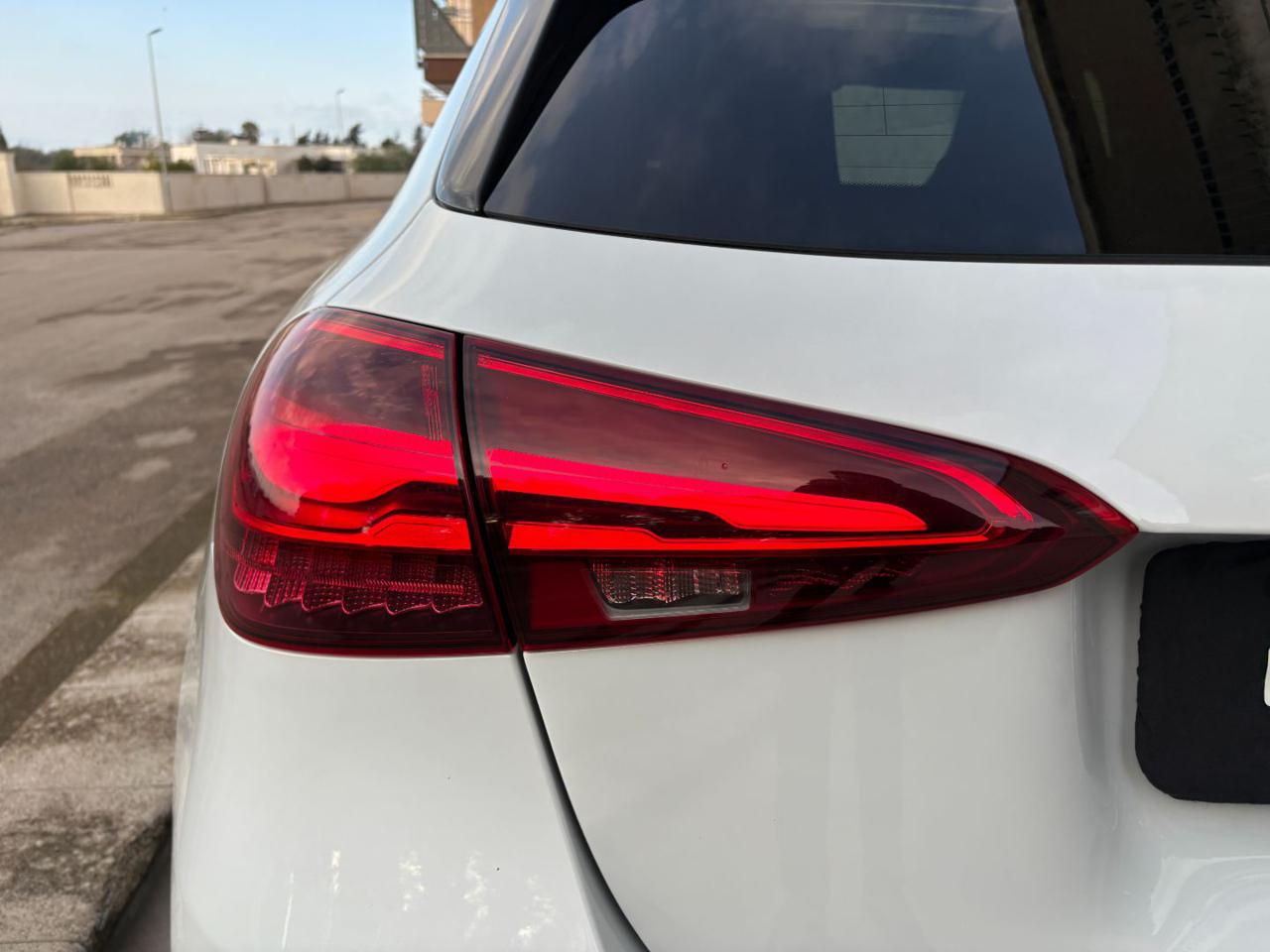 MERCEDES-BENZ A 180 d Automatic AMG Line Premium Plus TETTO PACK NIGHT - 41