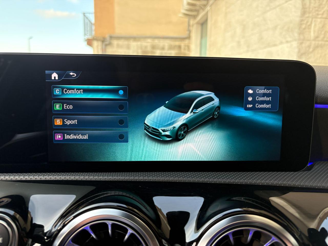 MERCEDES-BENZ A 180 d Automatic AMG Line Premium Plus TETTO PACK NIGHT - 33