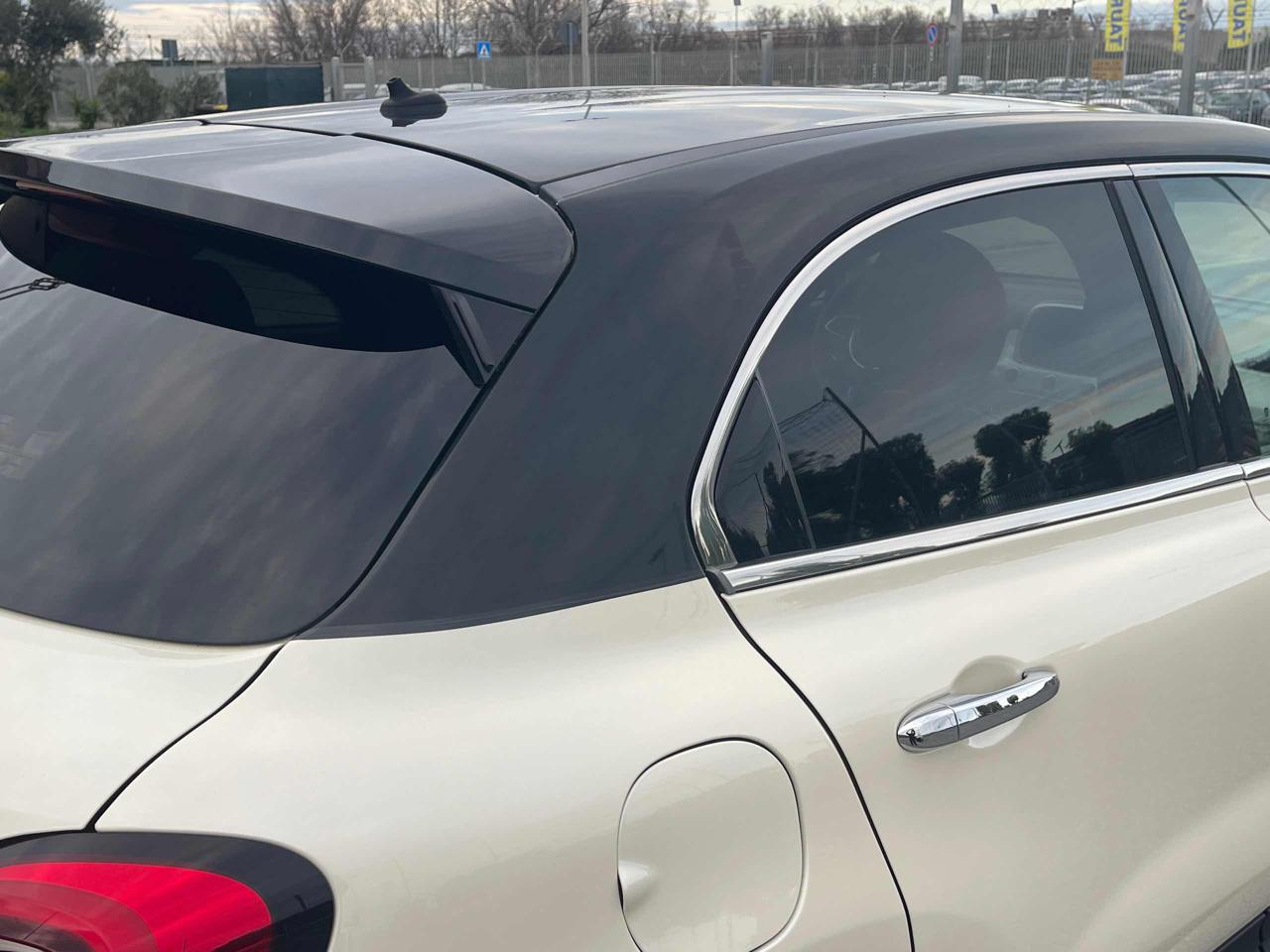 FIAT 500X 1.0 T3 120 CV Lounge Bicolore Avorio Nero 11.900€ - 7