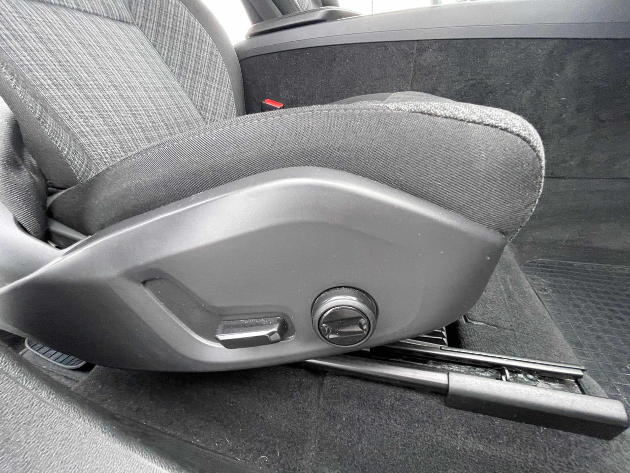 VOLVO XC60 B4 automatico Essential Diesel MILD HYBRID - 14