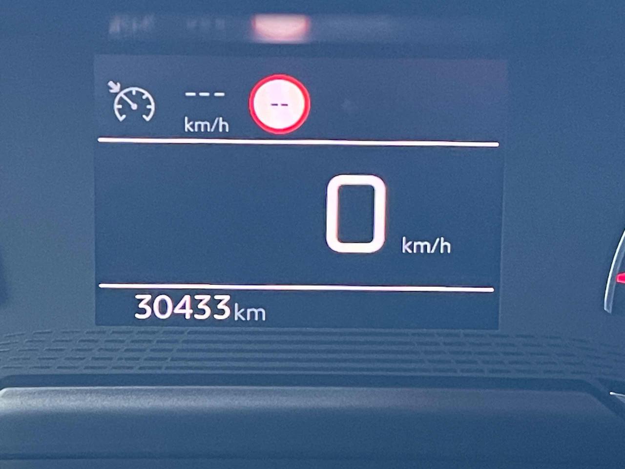 PEUGEOT 2008 BlueHDi 110 S&S Allure - 9