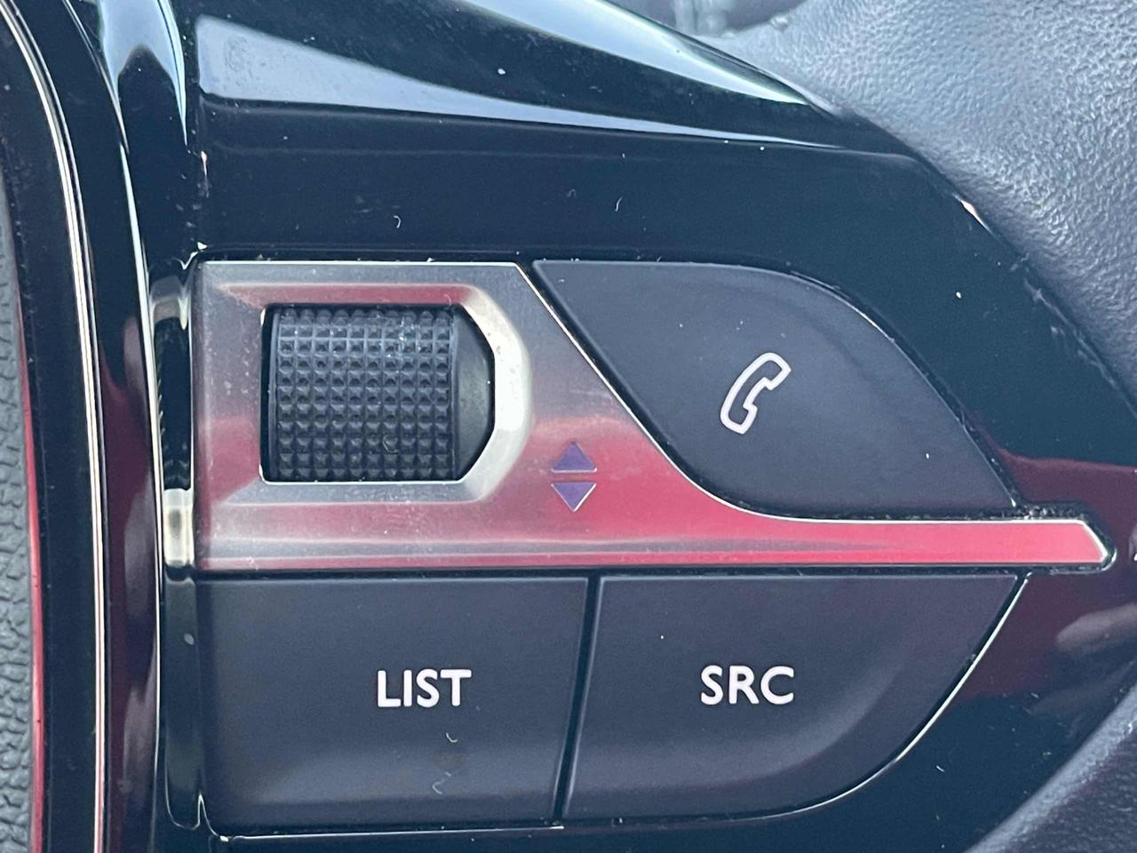 PEUGEOT 2008 BlueHDi 110 S&S Allure - 8