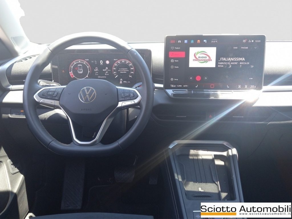 VOLKSWAGEN T-Roc 1.5 eTSI ACT DSG Style - 14