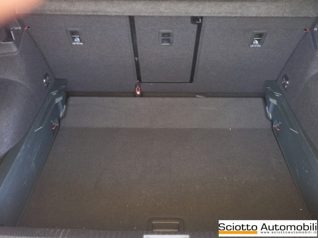VOLKSWAGEN T-Roc 1.5 eTSI ACT DSG Style - 17
