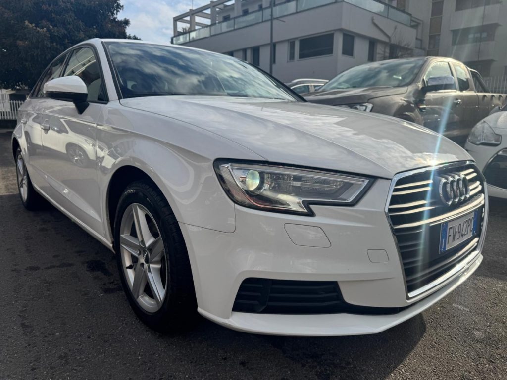 AUDI A3 SPB 30 TDI S tronic Admired - 2