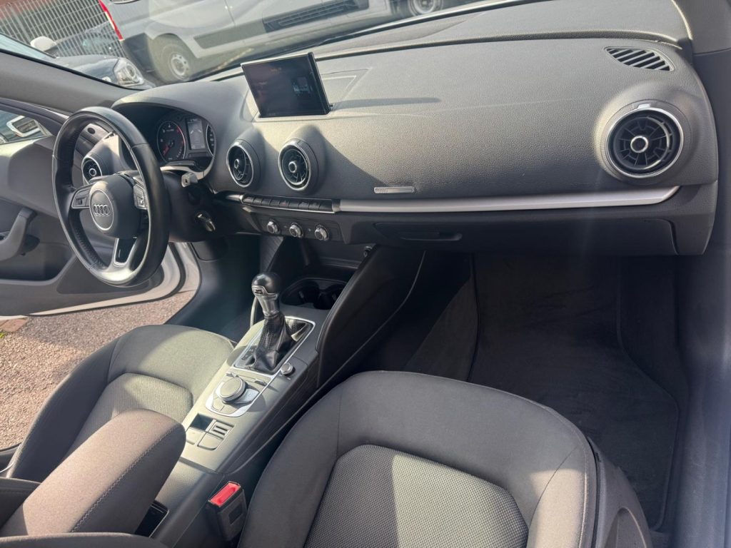 AUDI A3 SPB 30 TDI S tronic Admired - 12