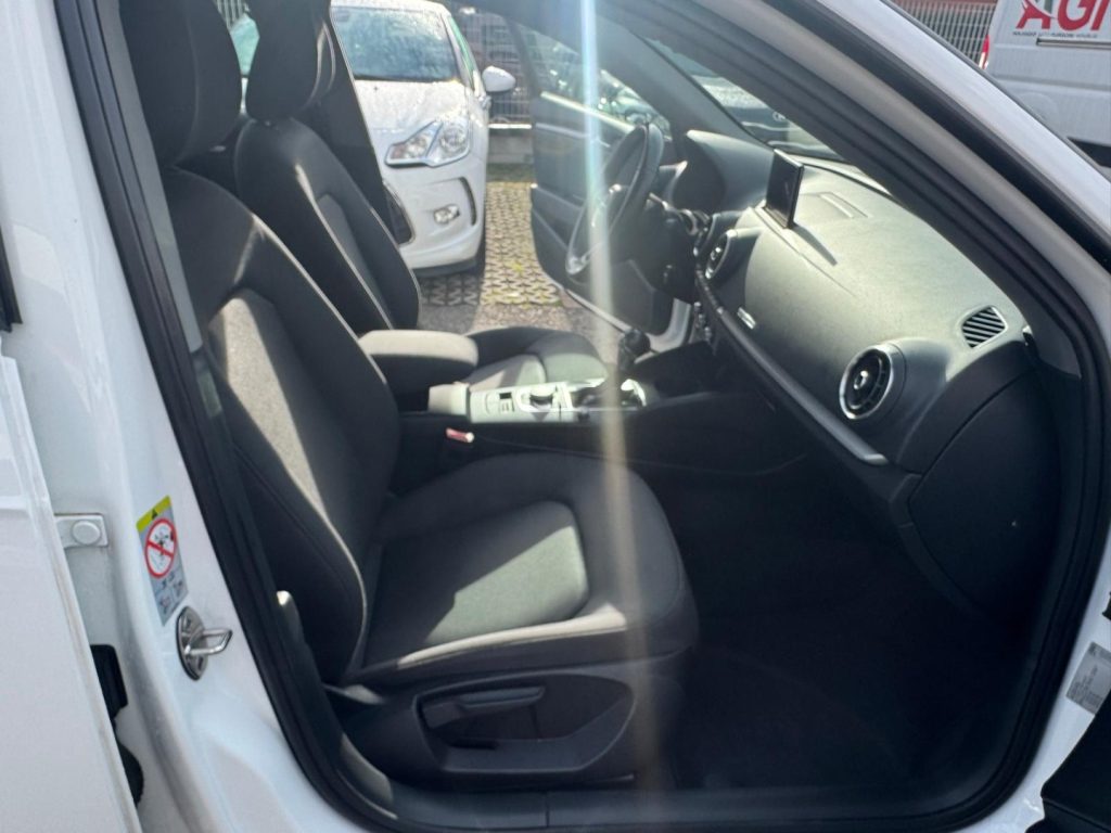 AUDI A3 SPB 30 TDI S tronic Admired - 17