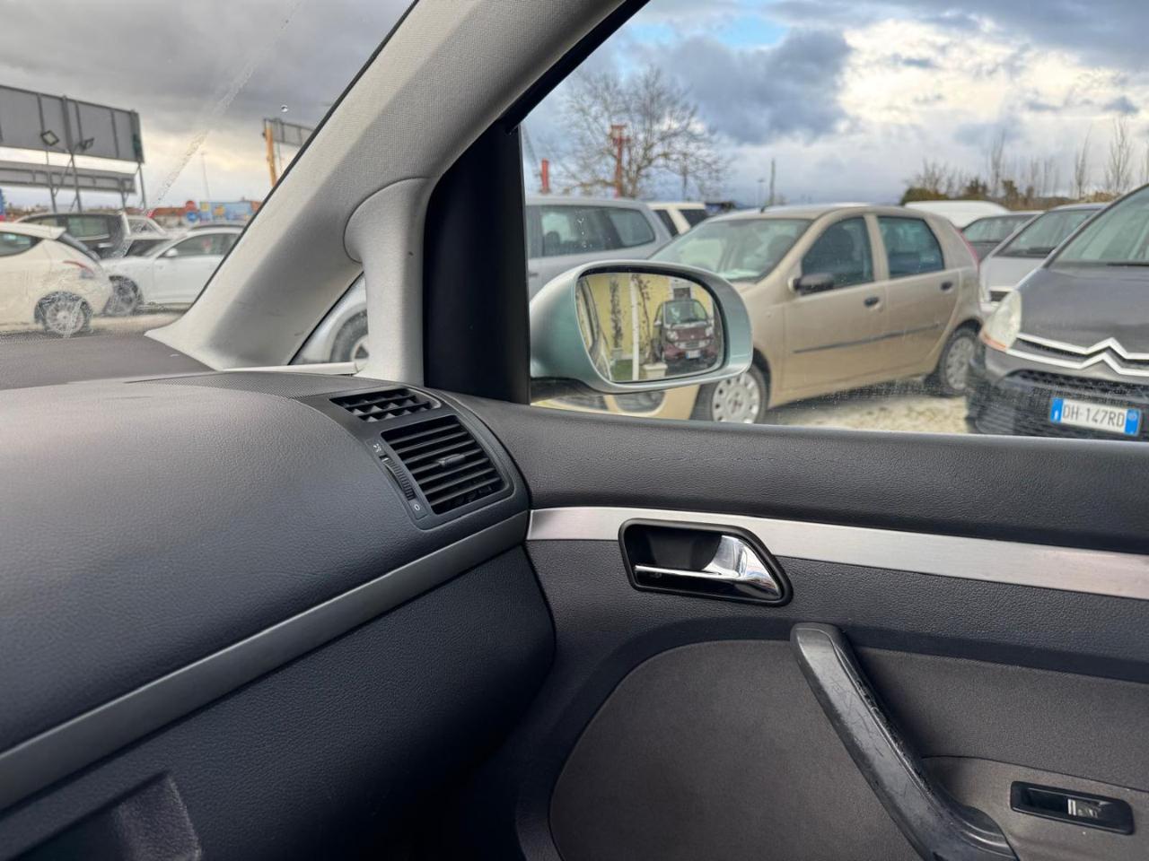 VOLKSWAGEN Touran 2.0 16V TDI UNICOPROPRIETARIO - 11