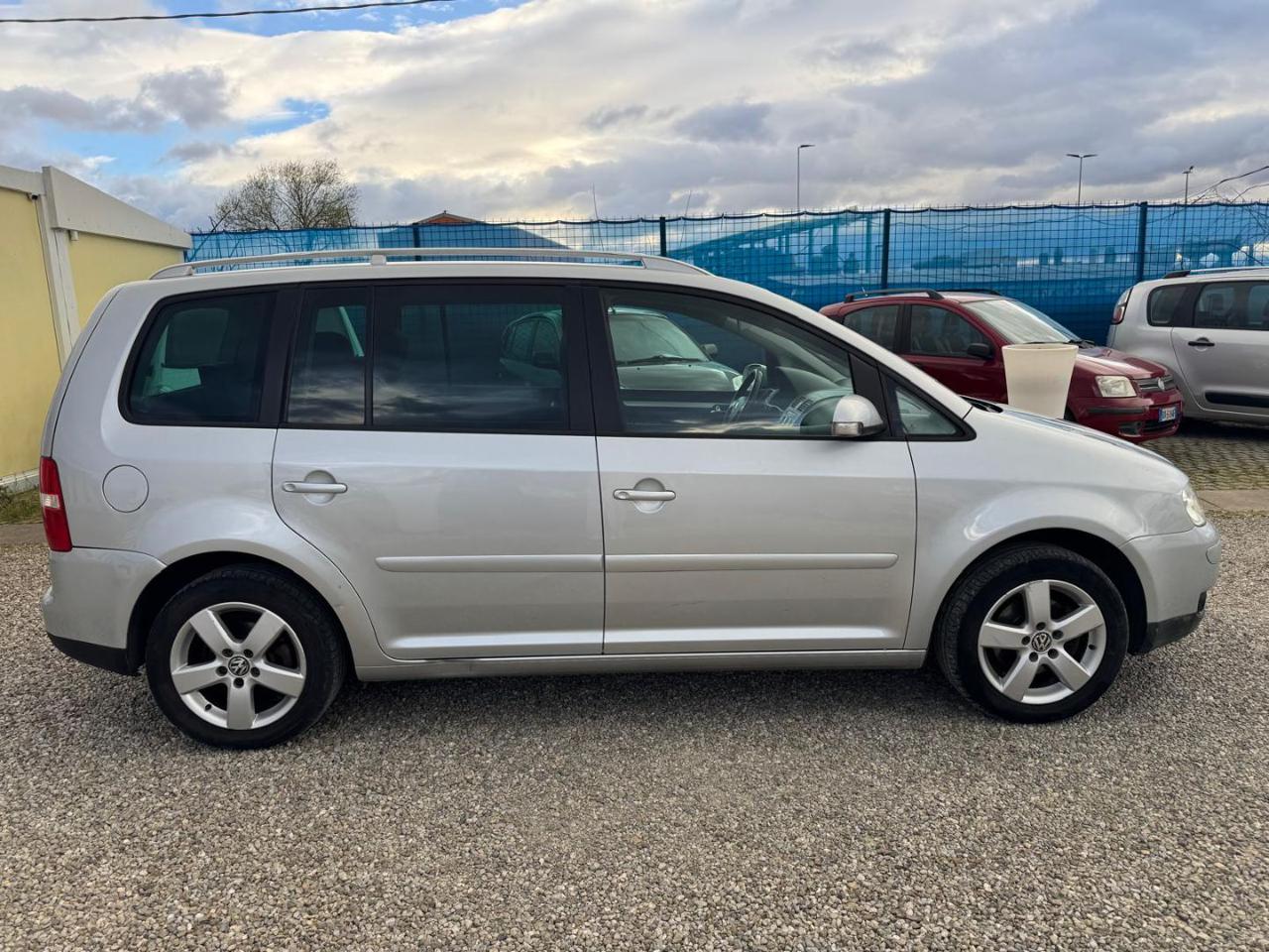 VOLKSWAGEN Touran 2.0 16V TDI UNICOPROPRIETARIO - 4