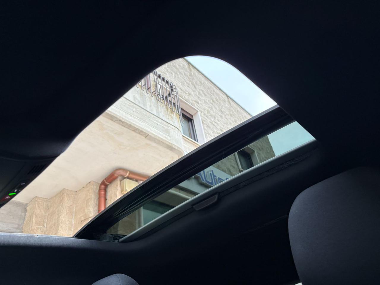 VOLKSWAGEN Taigo 1.0 TSI 116 CV DSG R-Line TETTO APR/PAN - 9