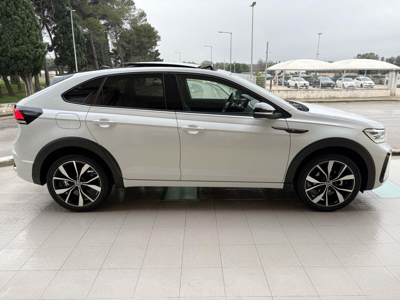 VOLKSWAGEN Taigo 1.0 TSI 116 CV DSG R-Line TETTO APR/PAN - 4