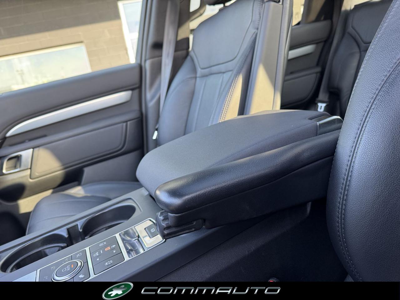 LAND ROVER Discovery 3.0 SDV6 306 CV Landmark Edition - 22