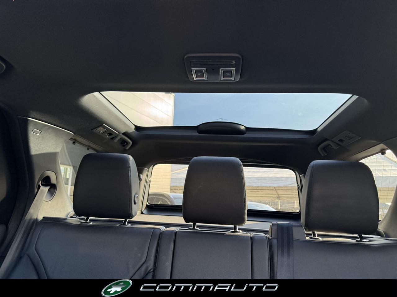 LAND ROVER Discovery 3.0 SDV6 306 CV Landmark Edition - 25