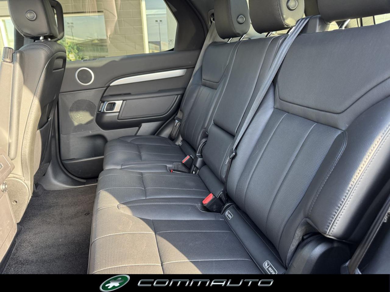 LAND ROVER Discovery 3.0 SDV6 306 CV Landmark Edition - 26