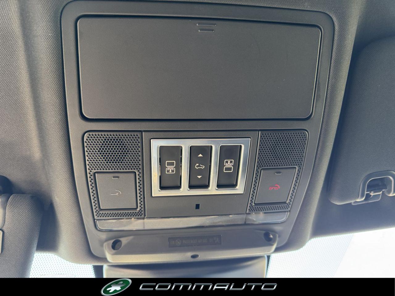 LAND ROVER Discovery 3.0 SDV6 306 CV Landmark Edition - 23