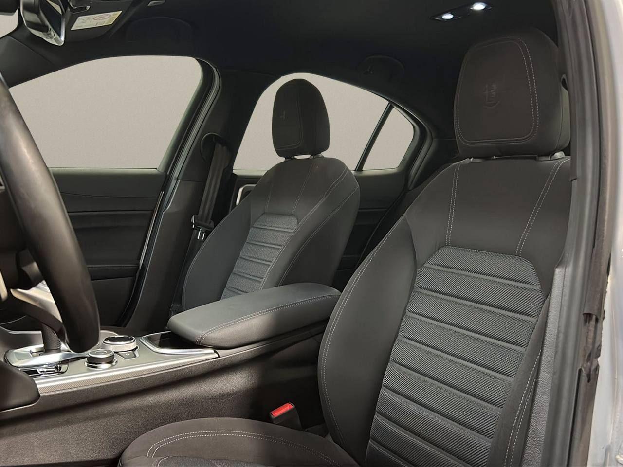 ALFA ROMEO Giulia 2.0 Turbo 280 CV AT8 AWD Q4 Sprint - 8