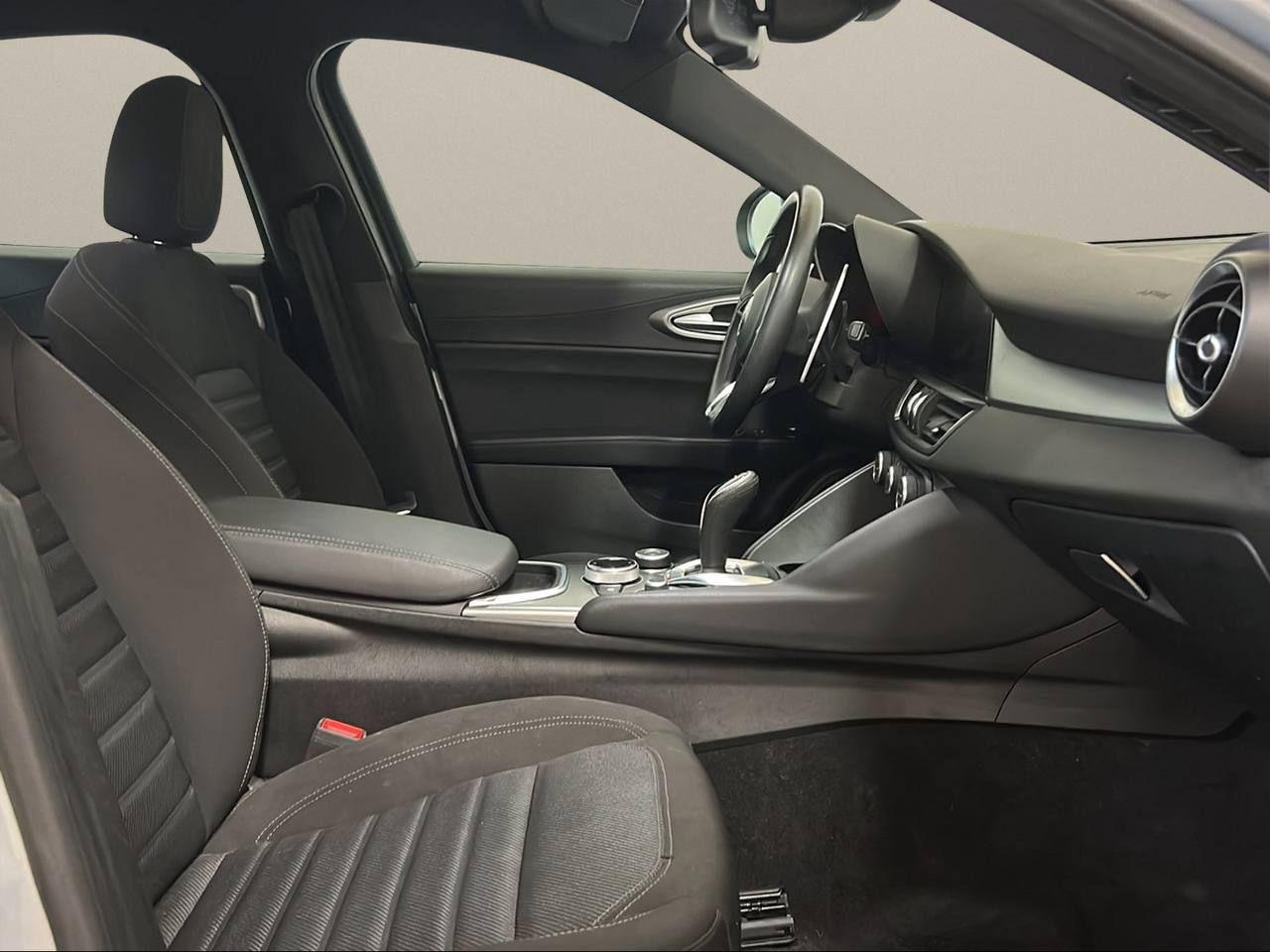 ALFA ROMEO Giulia 2.0 Turbo 280 CV AT8 AWD Q4 Sprint - 12