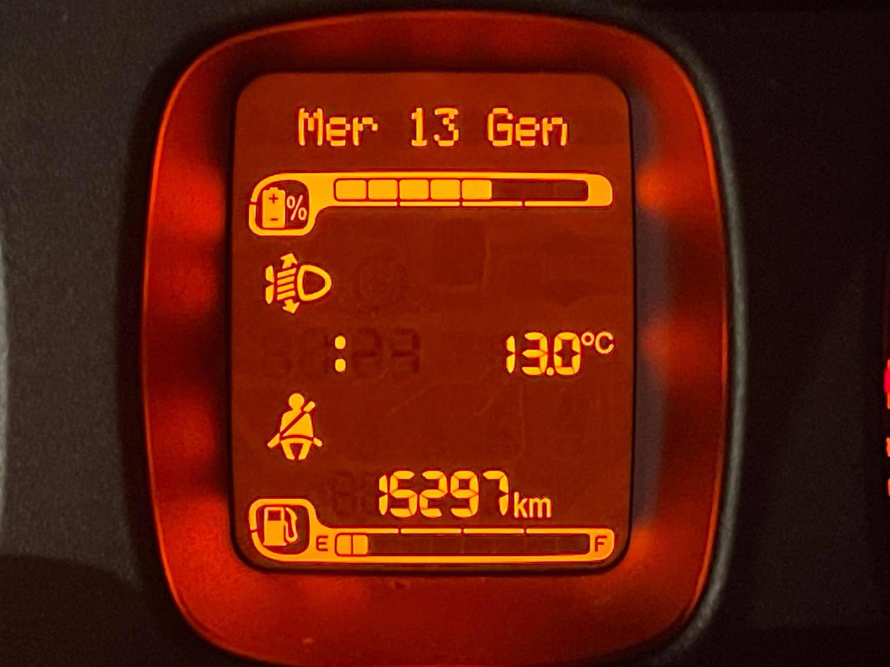 FIAT Panda 1.0 FireFly S&S Hybrid 6 Marce Bluetooth - 16