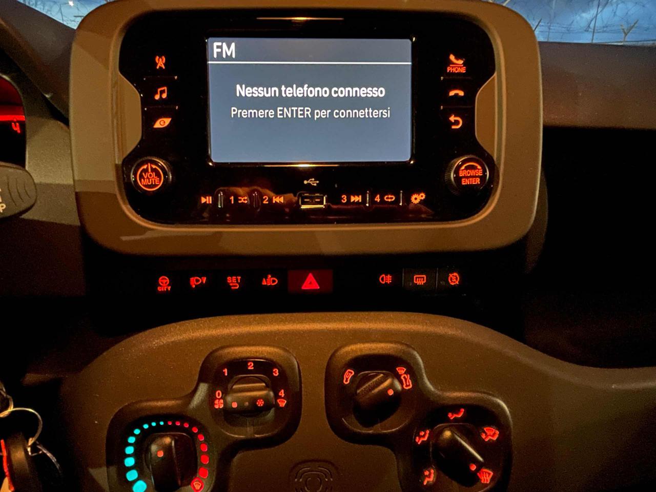 FIAT Panda 1.0 FireFly S&S Hybrid 6 Marce Bluetooth - 4