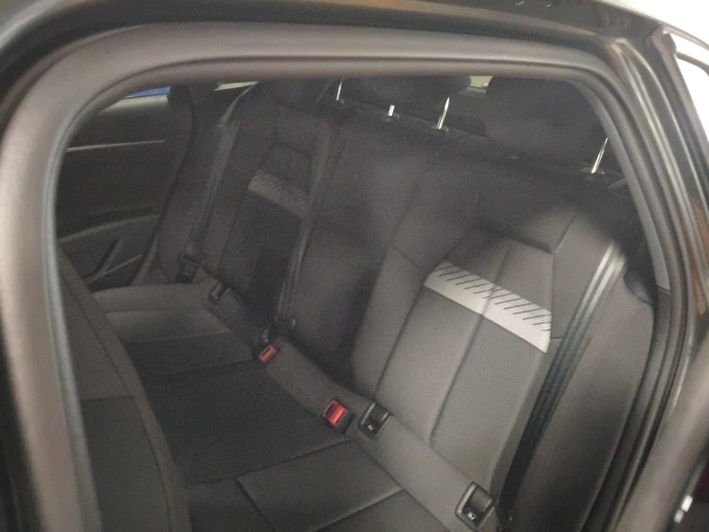 AUDI A3 SPORTBACK 35 TDI S tronic S line GAR.AUDI 2030 - 8