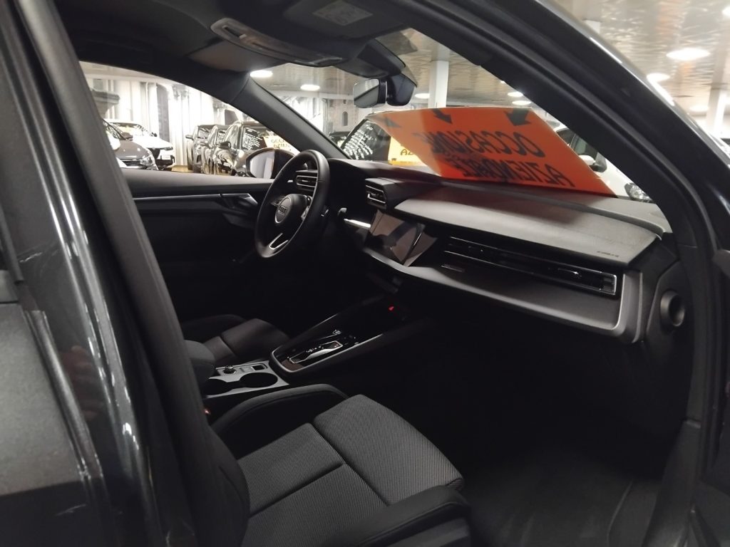 AUDI A3 SPORTBACK 35 TDI S tronic S line GAR.AUDI 2030 - 13