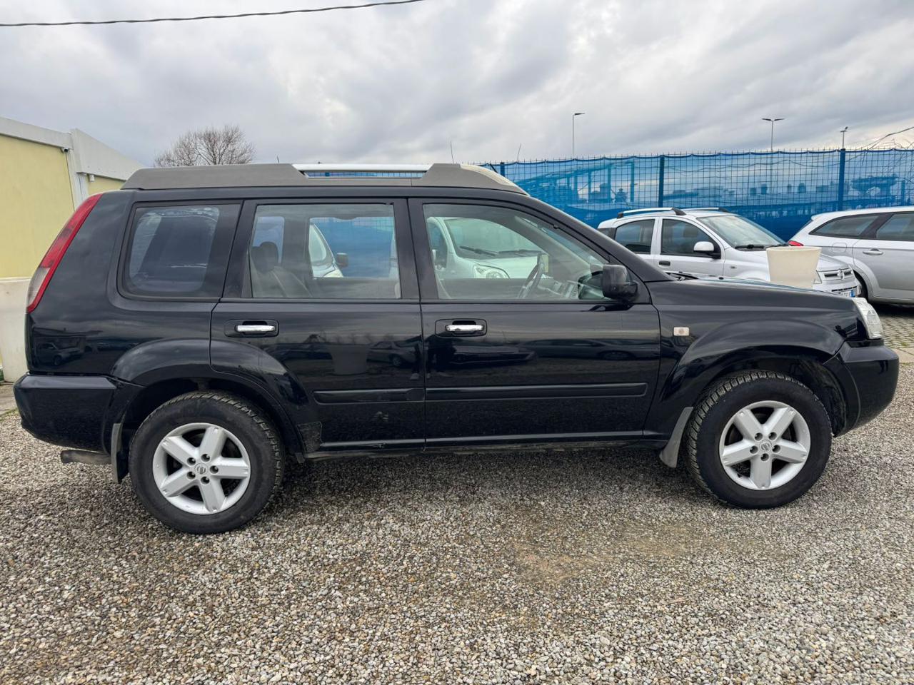 NISSAN X-Trail 2.2 dCi Elegance - 4
