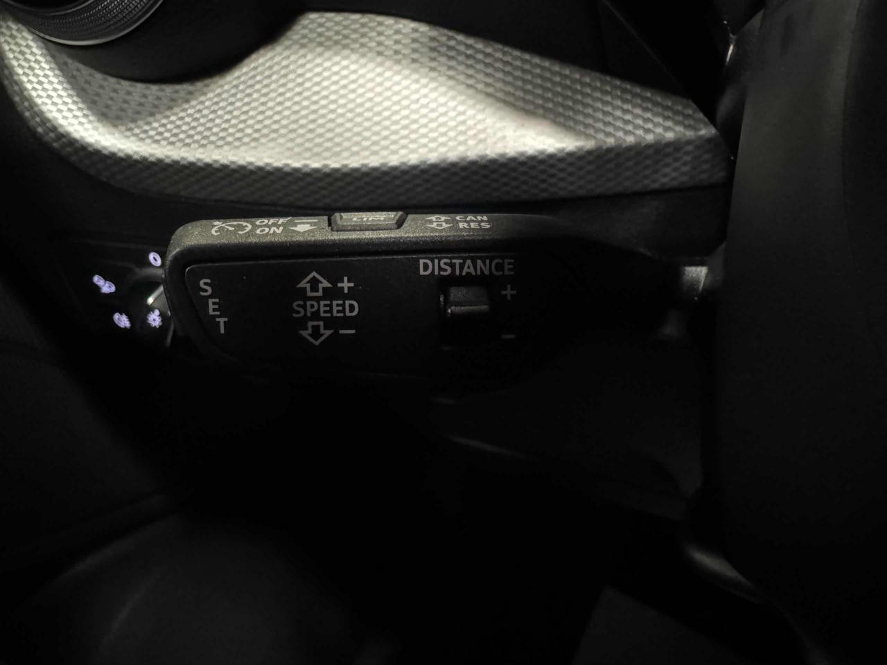 AUDI Q2 35 TDI S tronic Business Advanced - 23