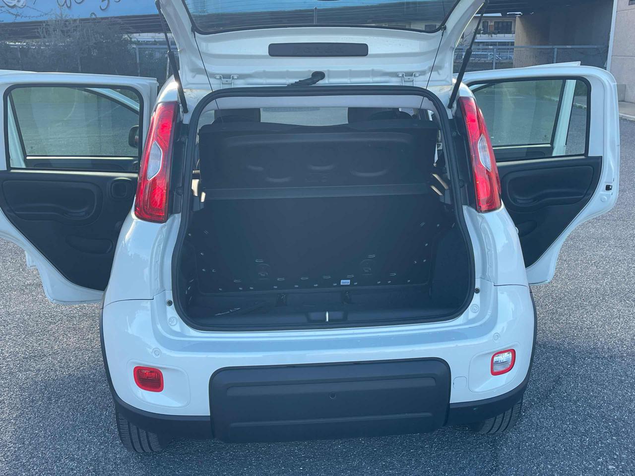 FIAT Panda 1.0 FireFly S&S Hybrid 6M Bluetooth Touch Screen - 10