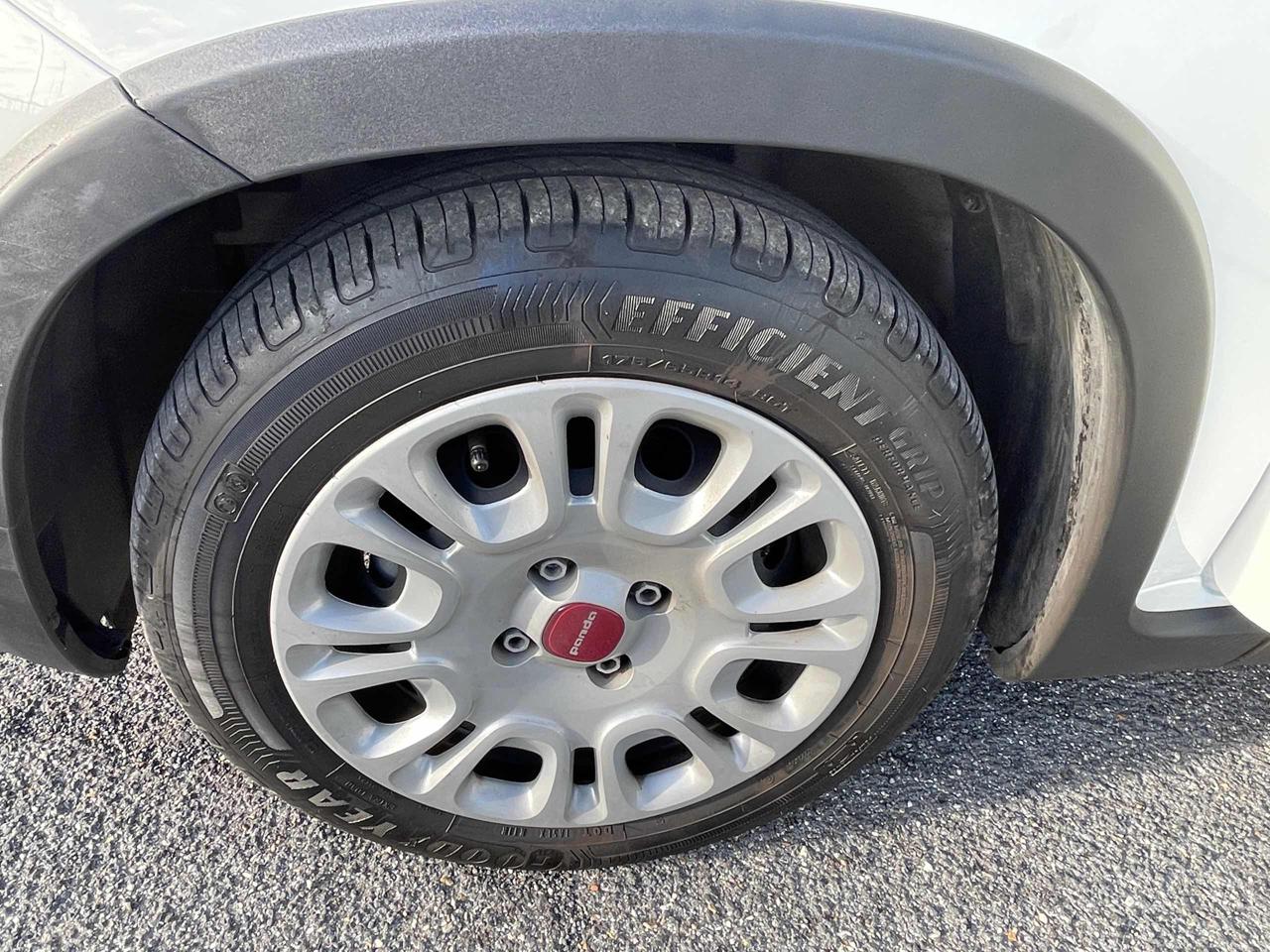 FIAT Panda 1.0 FireFly S&S Hybrid 6M Bluetooth Touch Screen - 19