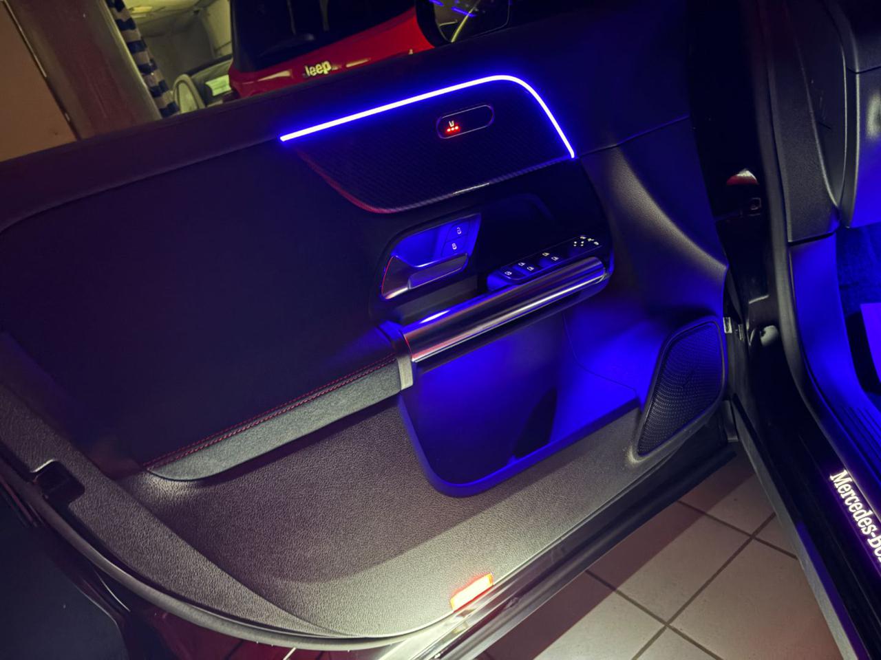 MERCEDES-BENZ GLA 200 d Automatic Premium Amg Pack Night - 35