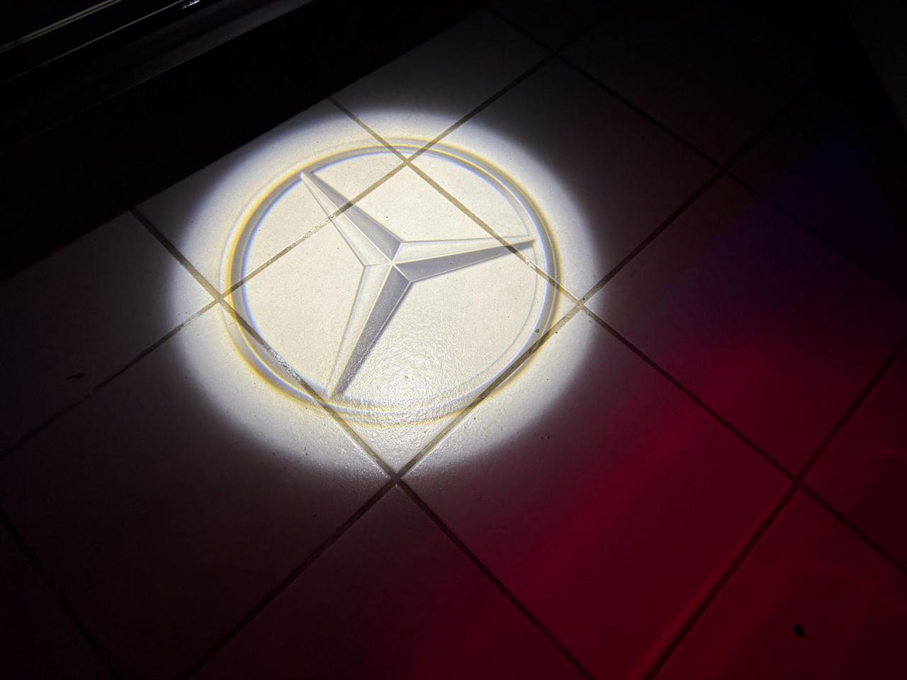 MERCEDES-BENZ GLA 200 d Automatic Premium Amg Pack Night - 34