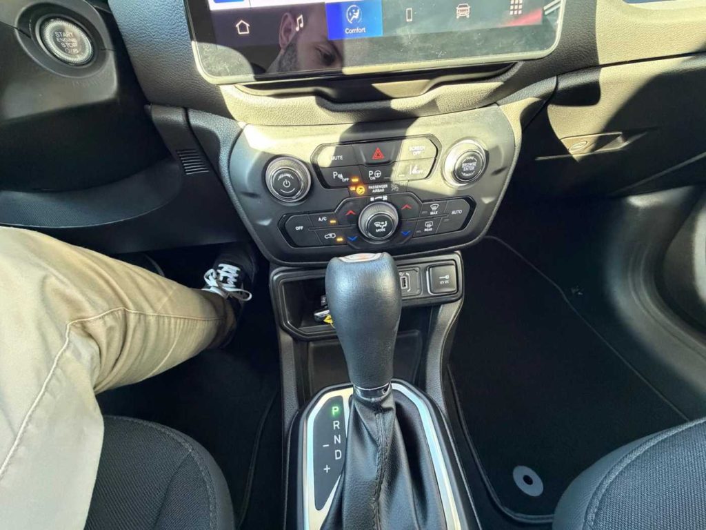 JEEP Renegade 1.5 Turbo T4 MHEV Summit - 15