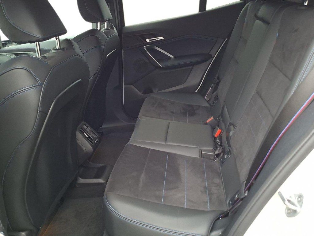 BMW iX2 eDrive 20 Msport Pro Aut. - 11