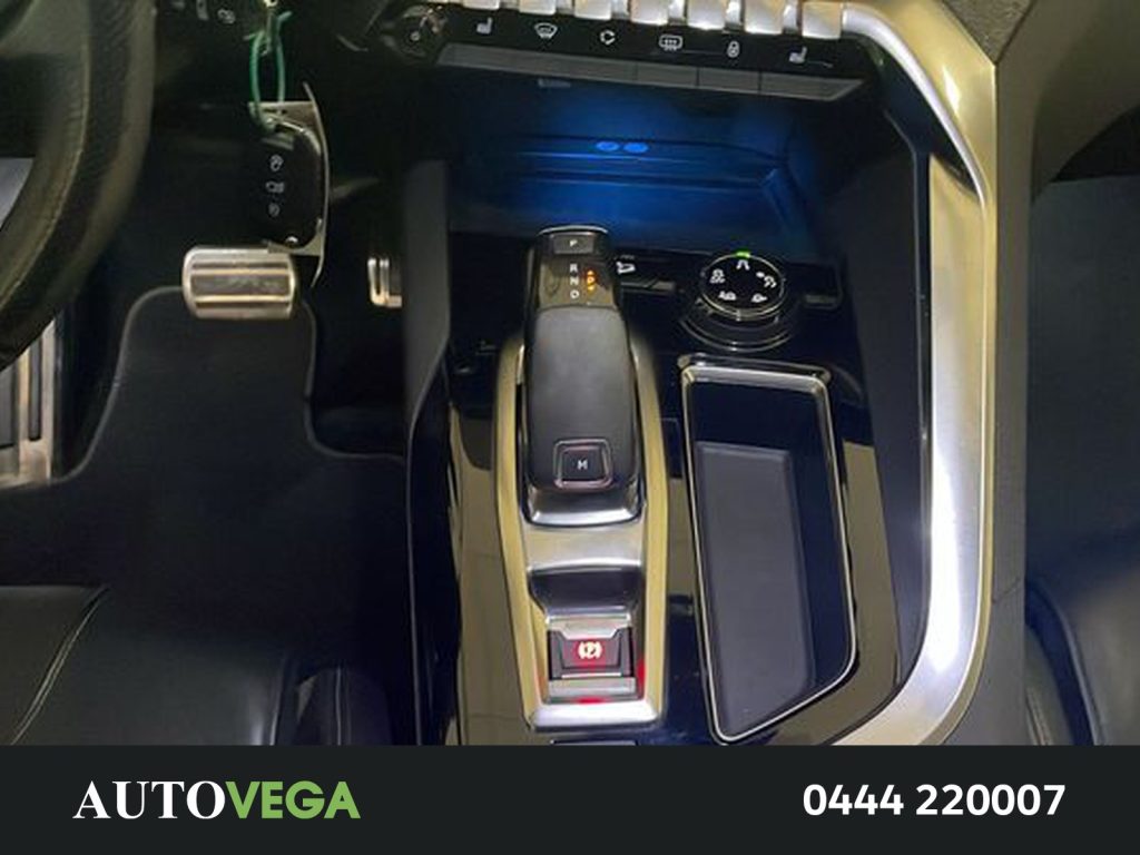 PEUGEOT 3008 1.6 puretech t gt line s&s 180cv eat8 - 11